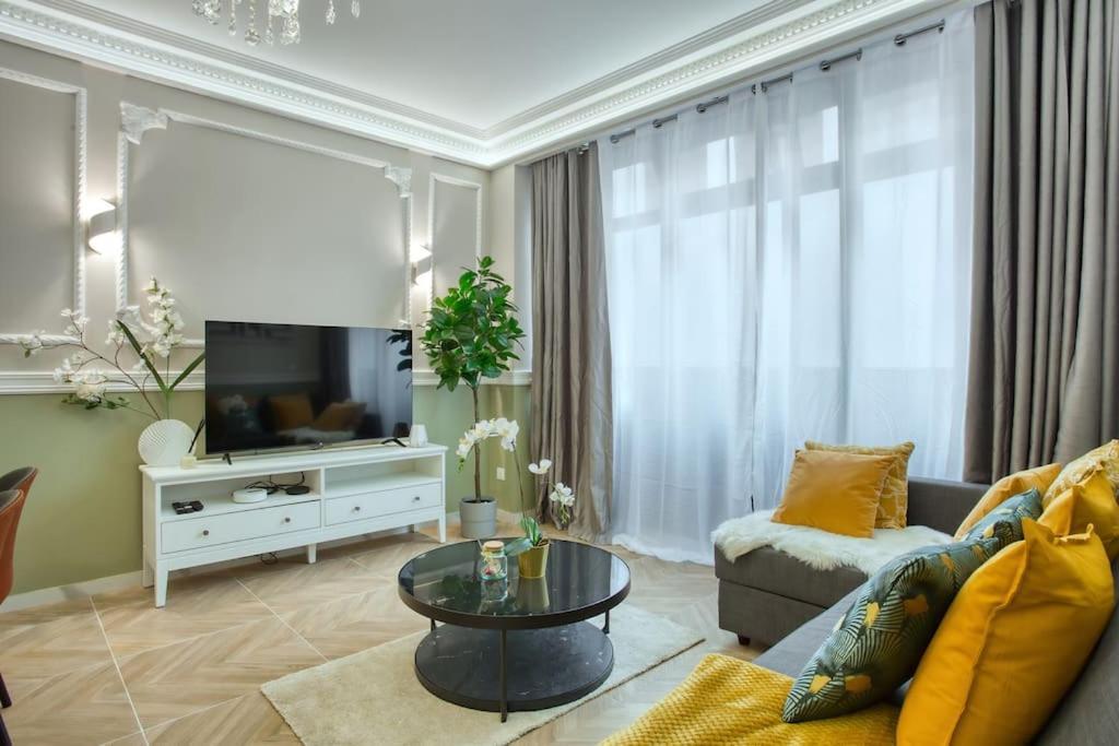Charming Apart New 2 Bedrooms With Aircon París Exterior foto